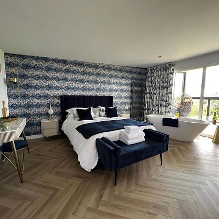 Loudoun Mains Luxury Lodges Newmilns エクステリア 写真