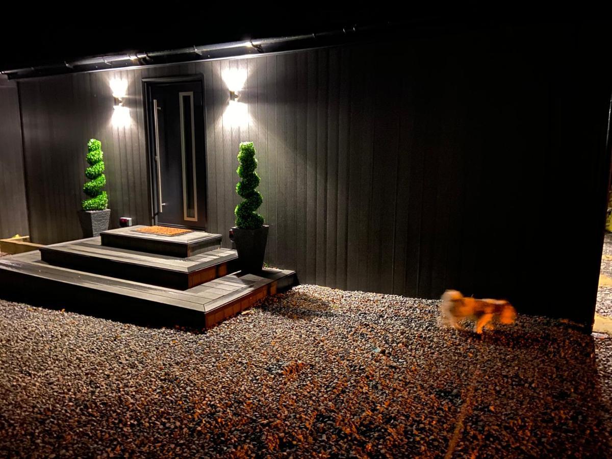 Loudoun Mains Luxury Lodges Newmilns エクステリア 写真