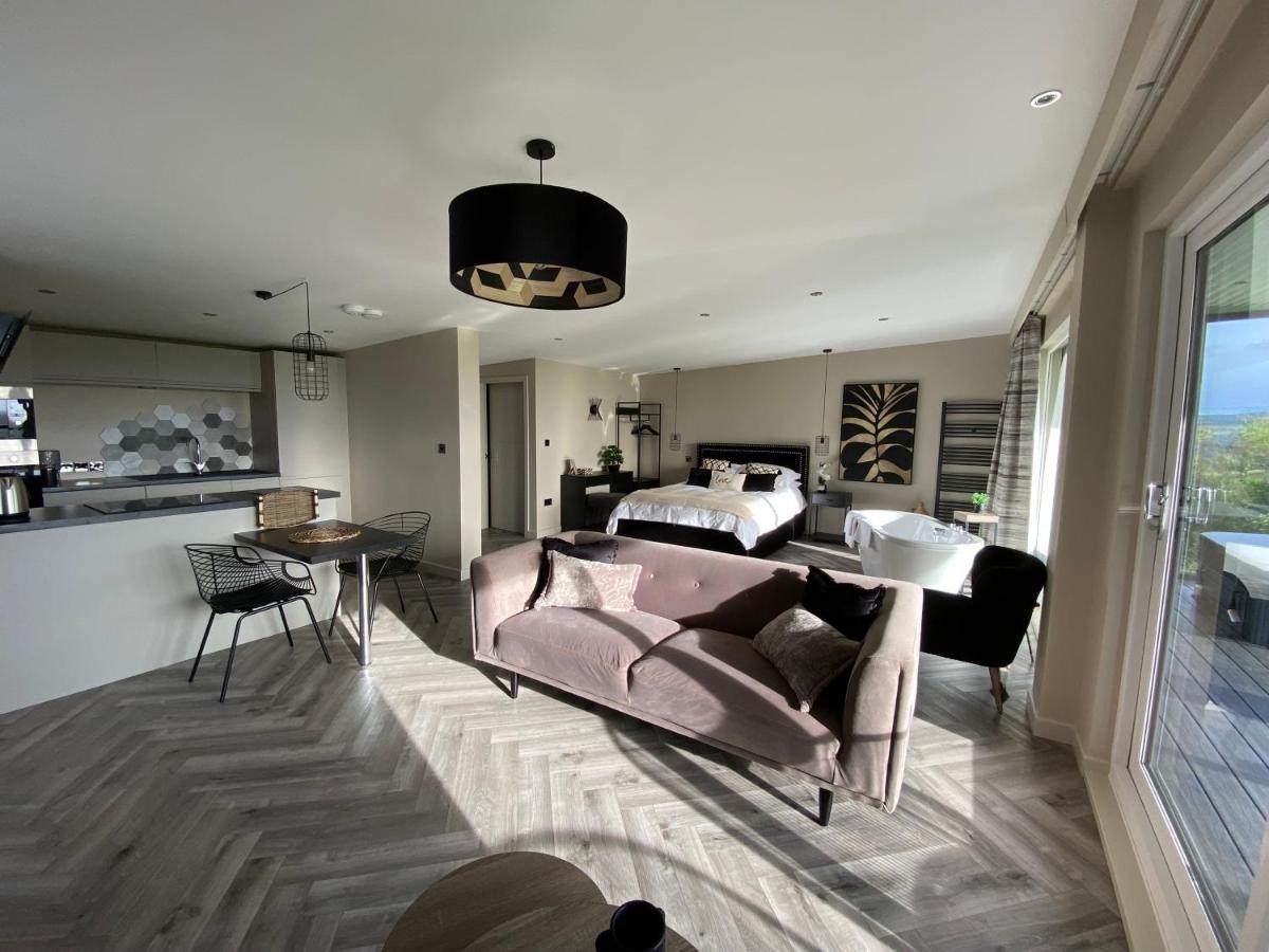 Loudoun Mains Luxury Lodges Newmilns エクステリア 写真