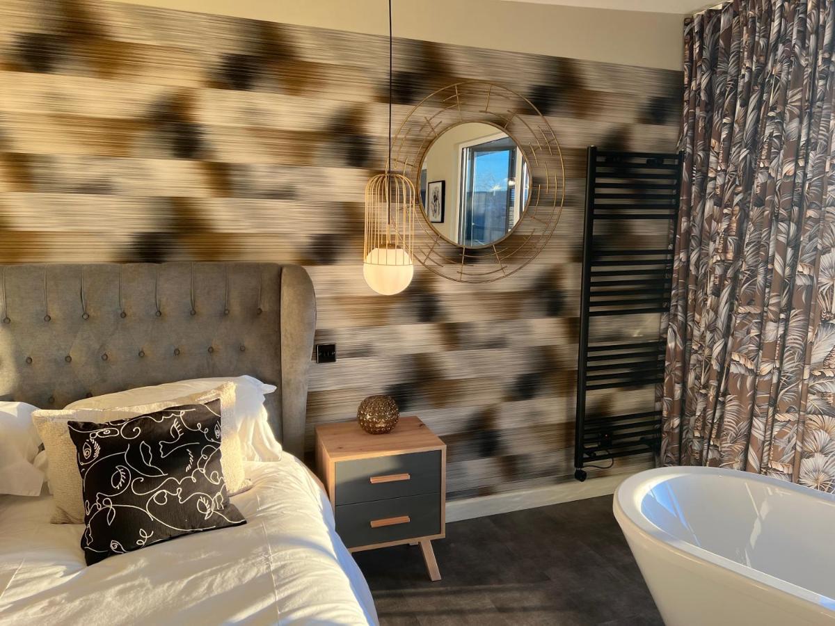 Loudoun Mains Luxury Lodges Newmilns エクステリア 写真