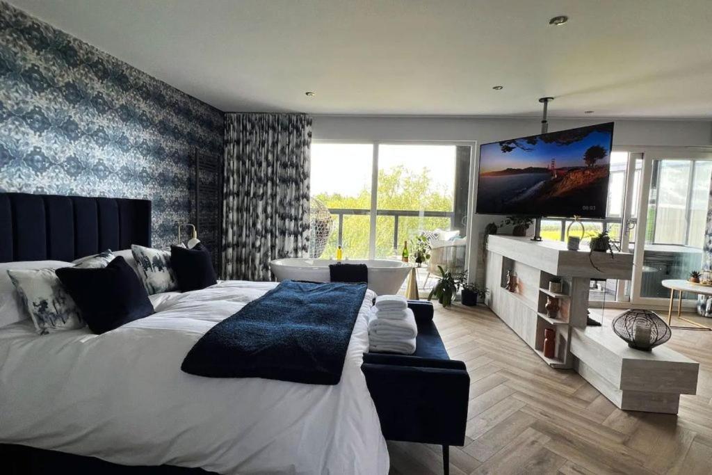 Loudoun Mains Luxury Lodges Newmilns エクステリア 写真